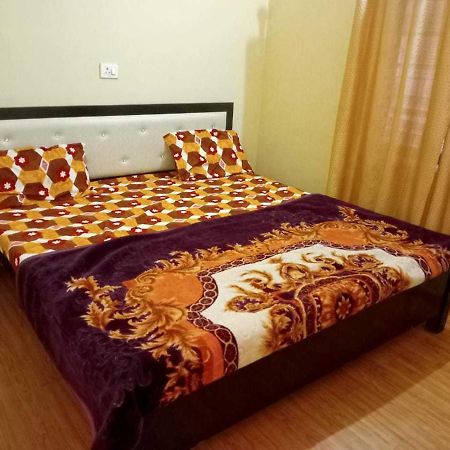 Oyo Hotel Ss Grand Лакнау Екстериор снимка