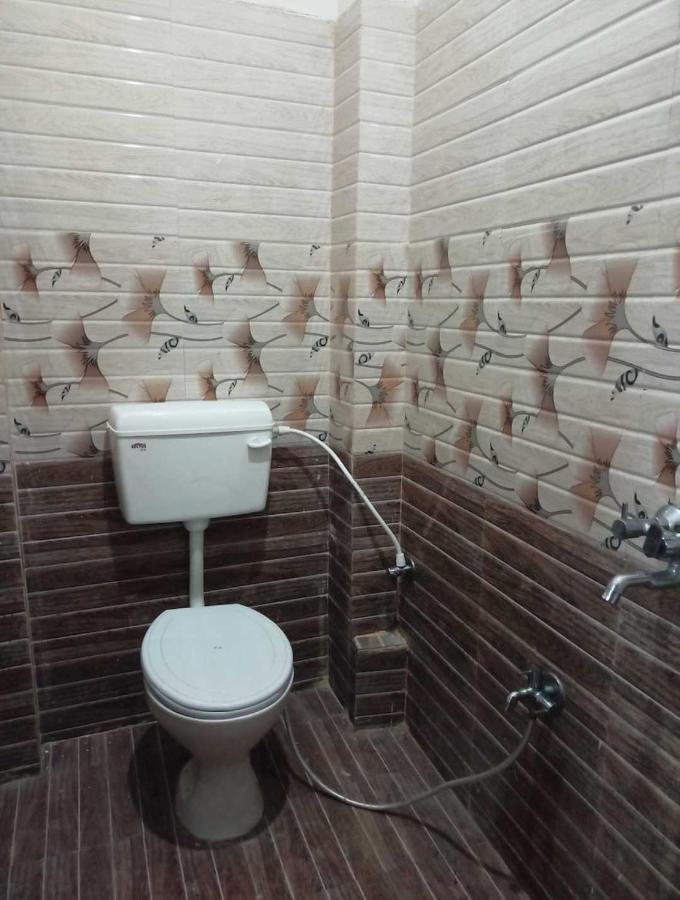 Oyo Hotel Ss Grand Лакнау Екстериор снимка