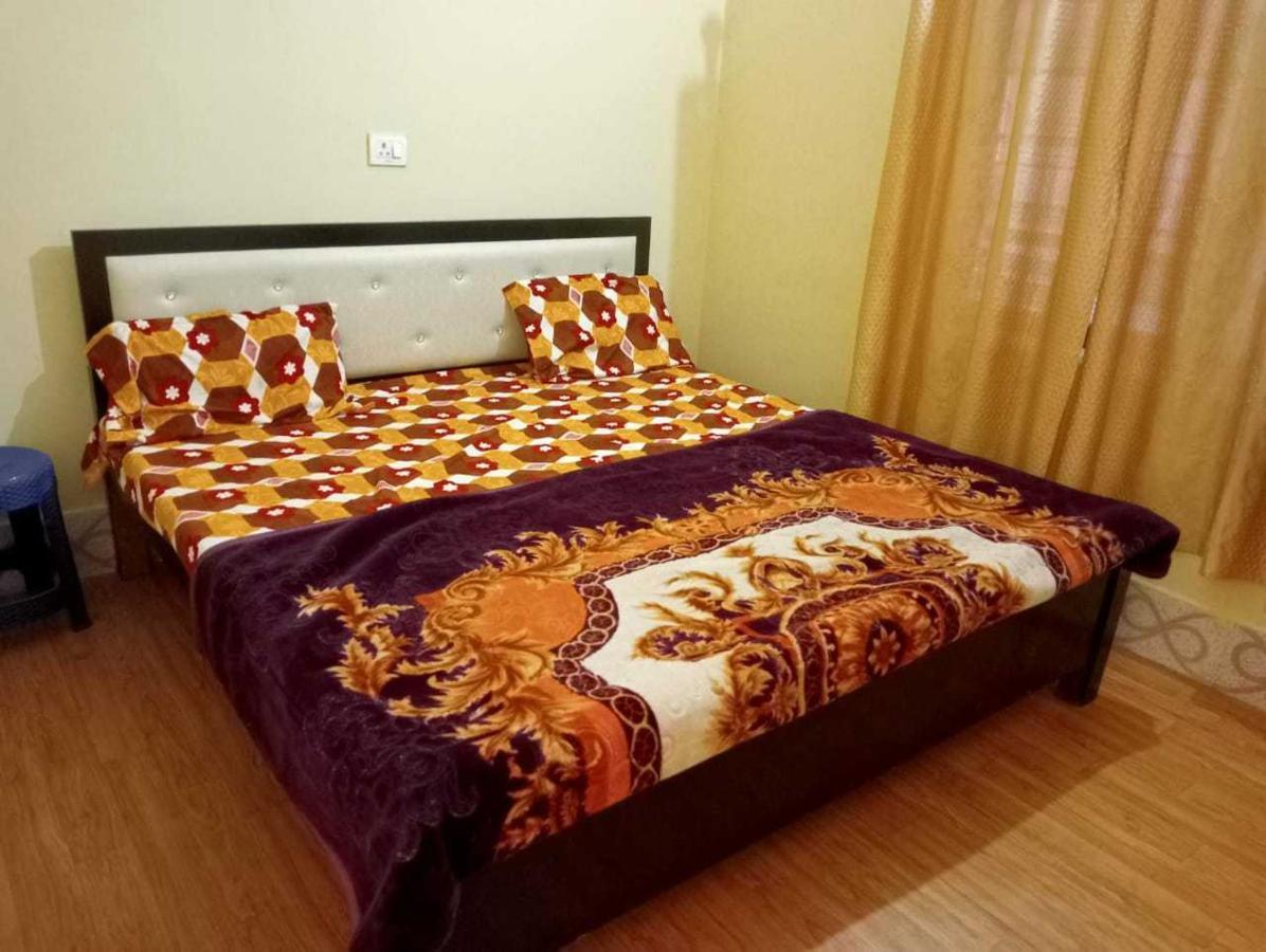 Oyo Hotel Ss Grand Лакнау Екстериор снимка