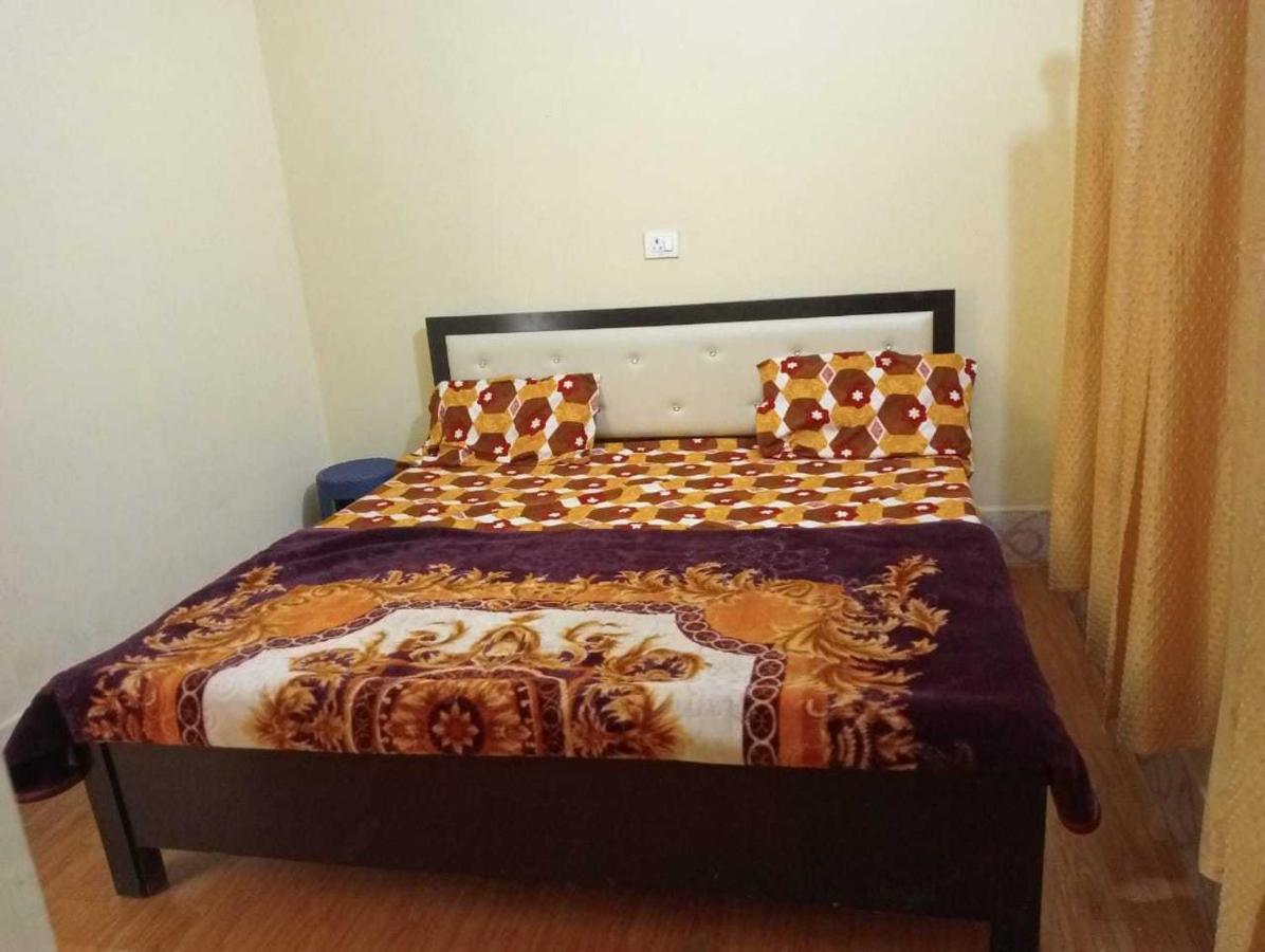 Oyo Hotel Ss Grand Лакнау Екстериор снимка